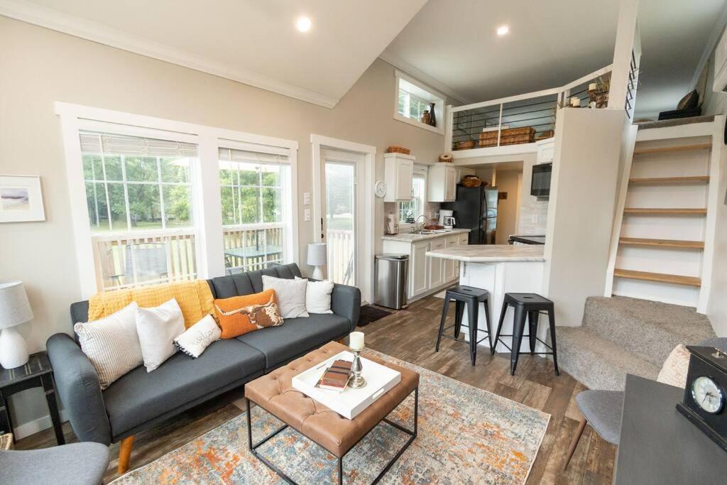 Pet Friendly Tiny House Rental With New Access To Guadalupe River Nbtx New Braunfels Exterior photo
